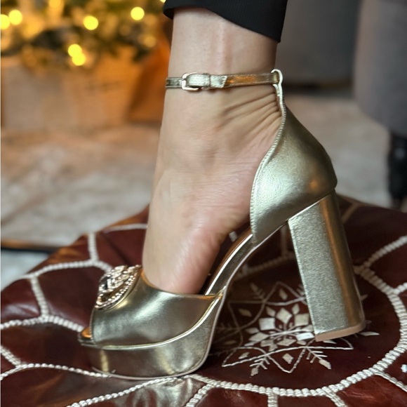 Kurt Geiger Elegant Gold Ankle Strap Heels sandals gold heels dressy block pumps - Picture 10 of 10